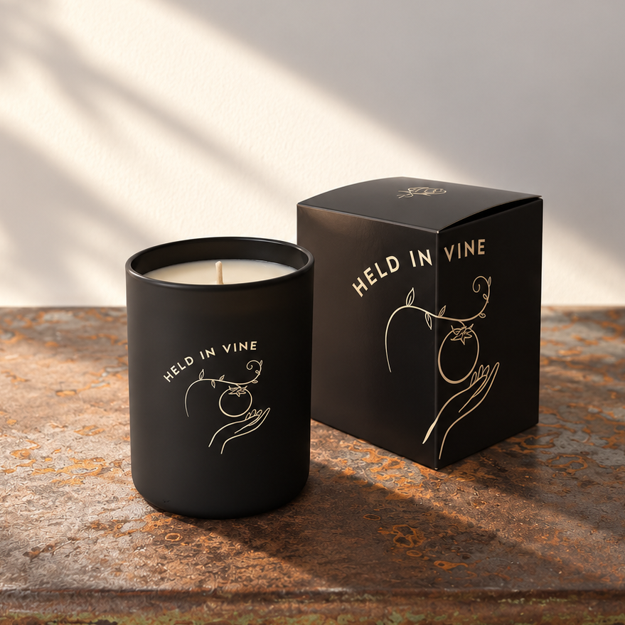 Cloverstore Signature Candle Held in Vine