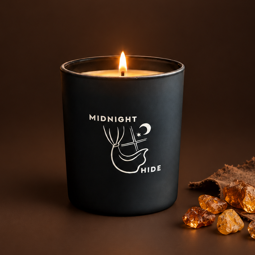 Cloverstore Signature Candle Midnight Hide