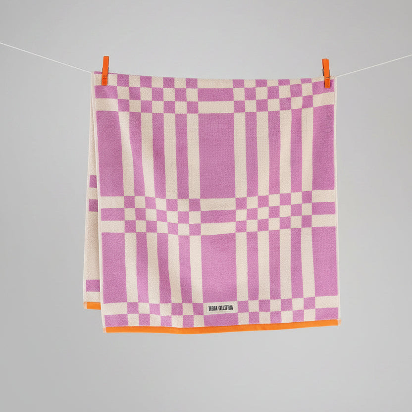 Marina Hand Towel Magenta