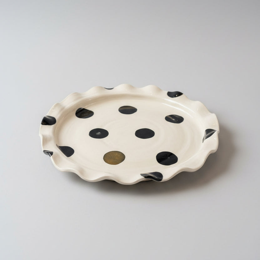Spotty Frilly Charger