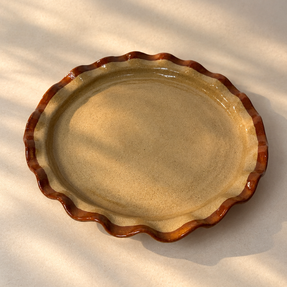 Brown Lip Frilly Charger