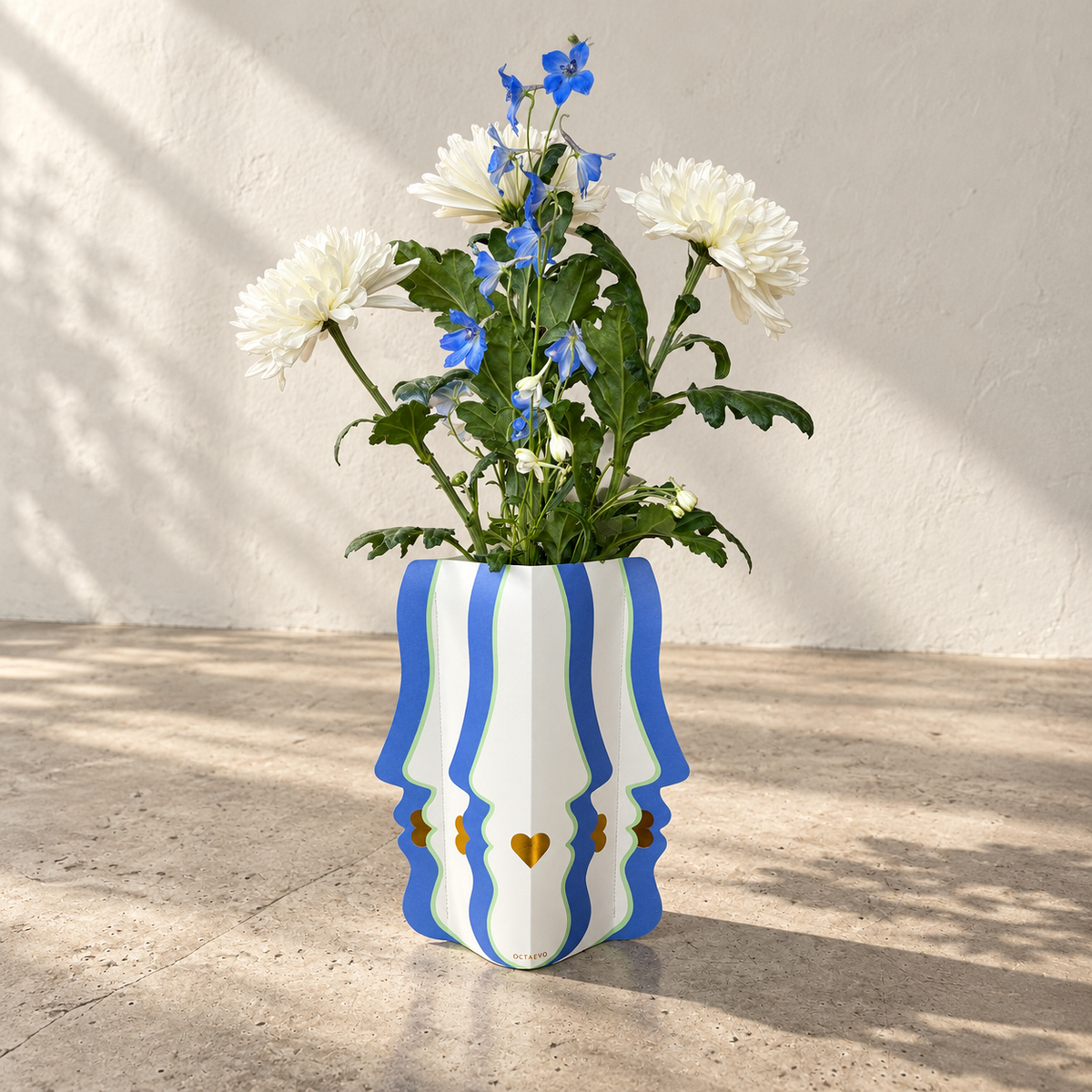 Beso Paper Vase