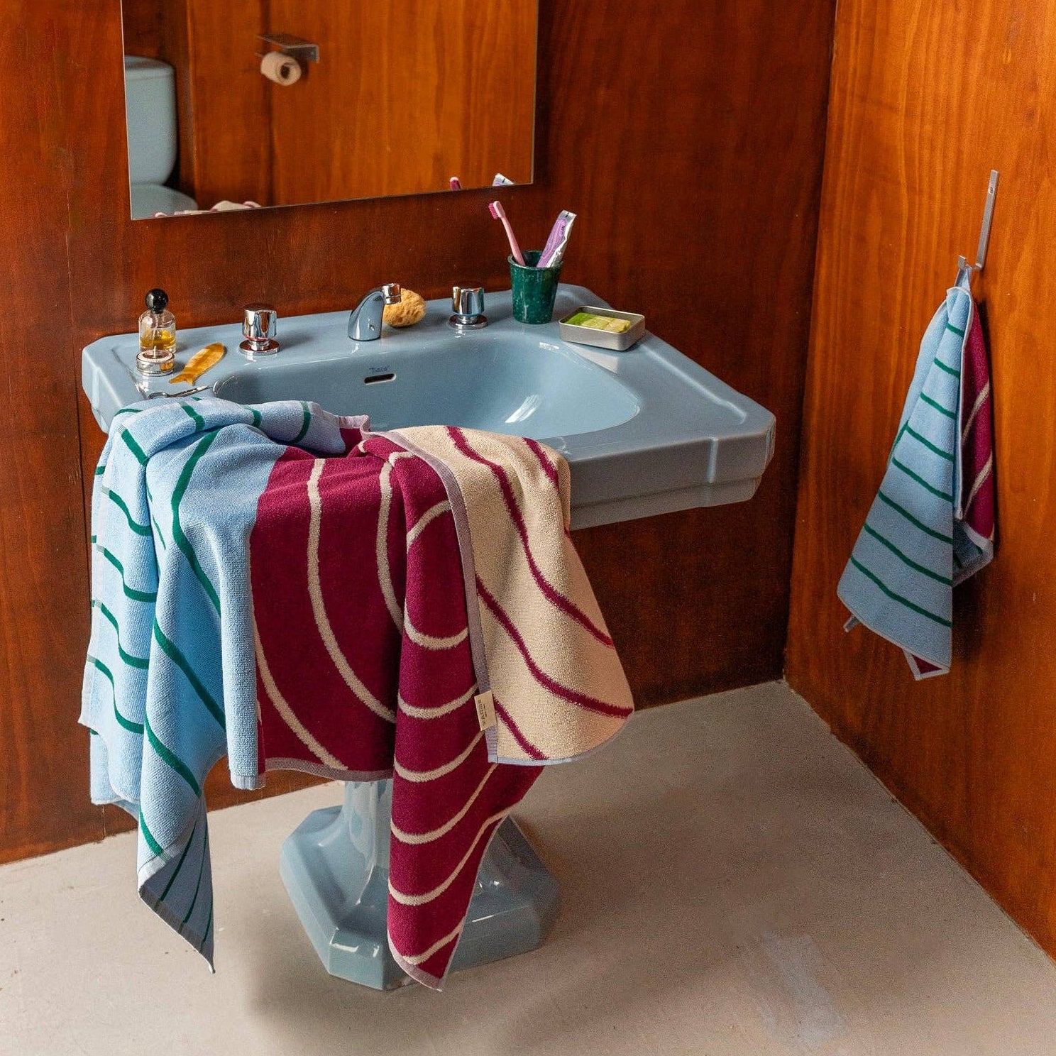 Helga Hand Towel
